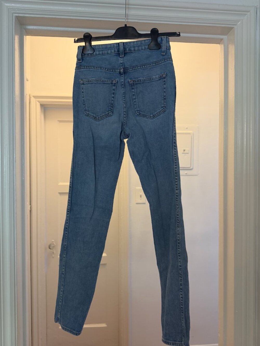 KHAITE VANESSA HIGH-WAISTED SLIM FIT JEANS - Picture 3 of 5